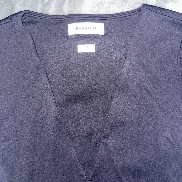 NWT Babaton Aritzia slim midi dress size xs - Picture 2 of 3